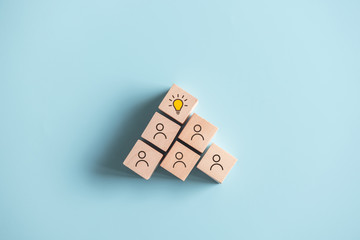 《一本好书》读书会主持词