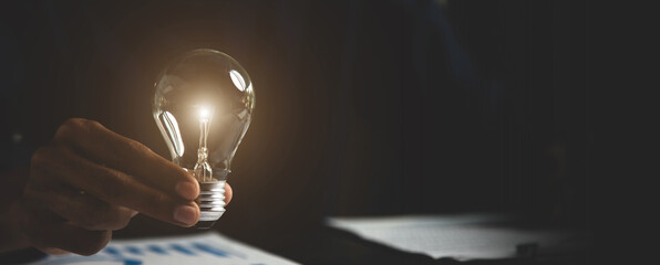 《一本好书》读书会主持词